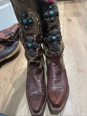 Women's Brown Western Embossed Leather Boots with Turquoise Accent Corral vintag